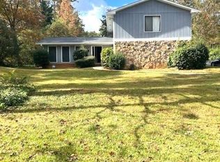 986 Bramwell Ln, Stone Mountain, GA 30083