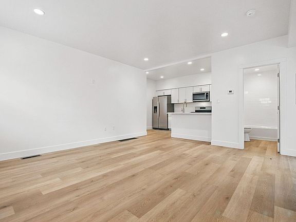 4th image of 1 Higgins St APT 1