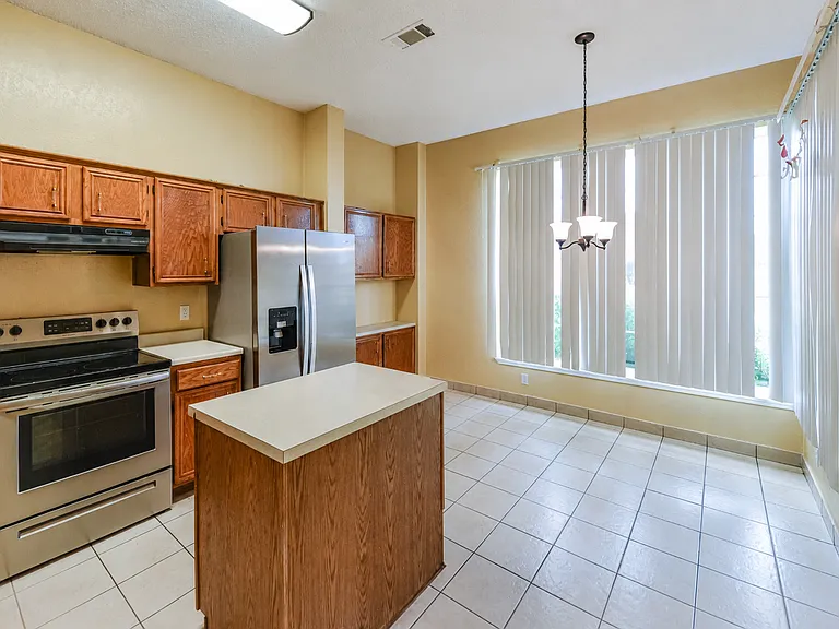 2308 Woodlands Dr — Photo 12