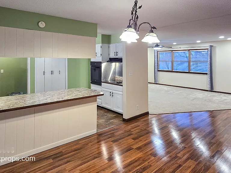 1404 Scenic Dr — Photo 5