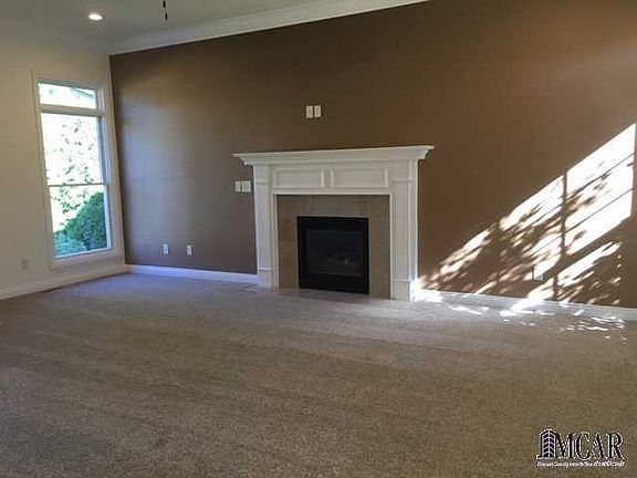 4th image of 4998 Northfield Dr