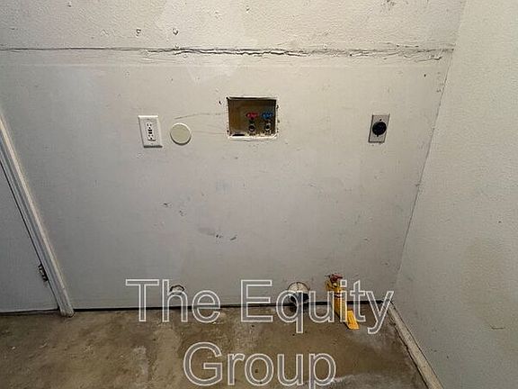 4th image of 2806 W Mission Ct