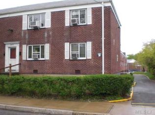 22410 Hillside Ave, Queens Village, NY 11427
