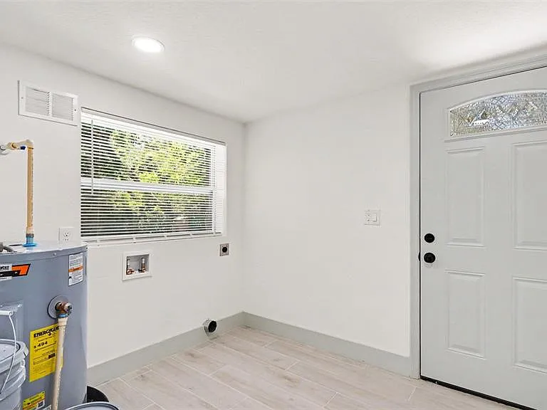 1109 NW 14th Ave — Photo 25