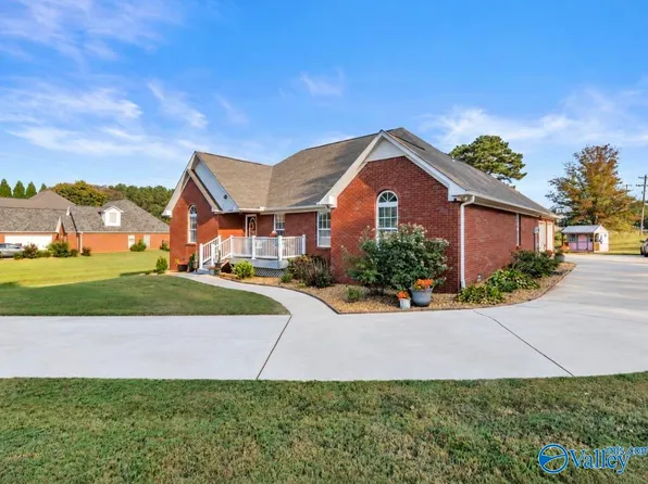 24991 Blossom Ln, Athens, AL 35613