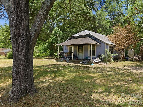 3rd image of 2544 Miami Church Rd
