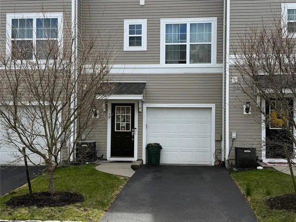 14 Maler Lane, Patchogue, NY 11772