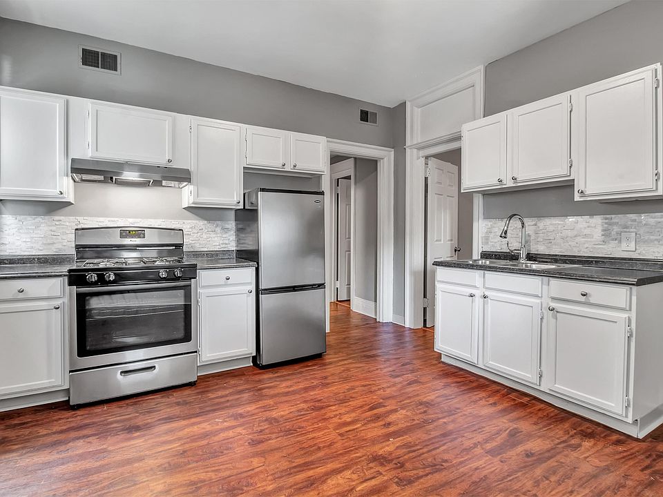 1st image of 1073 Grant St APT 14