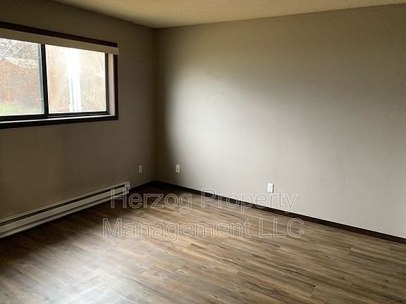 5th image of 407 W Fir Ave #16