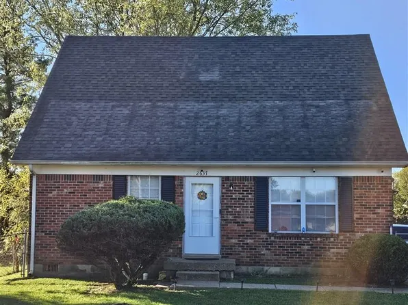 2637 Vonoa Dr, Radcliff, KY 40160