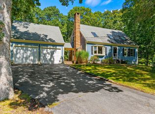 30 Coleridge Dr, Falmouth, MA 02540