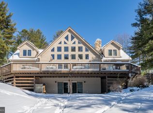 215 Lower Penn Point Dr, Oakland, MD