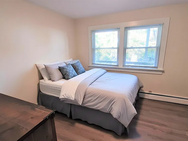 320 Hillview Place — Photo 6