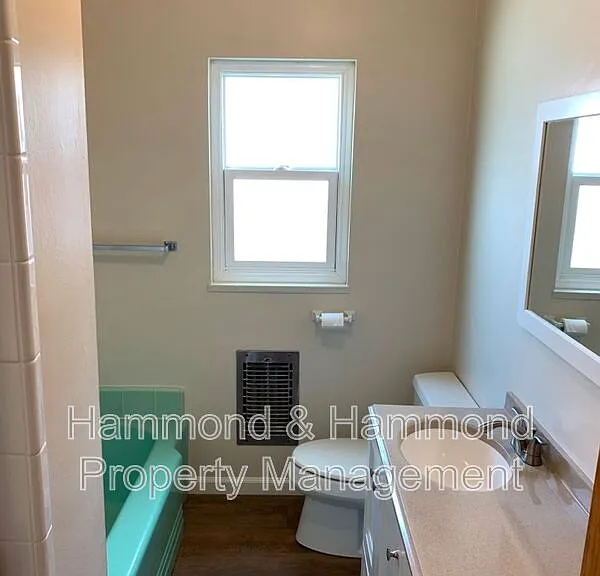 21229 De La Guerra St — Photo 7