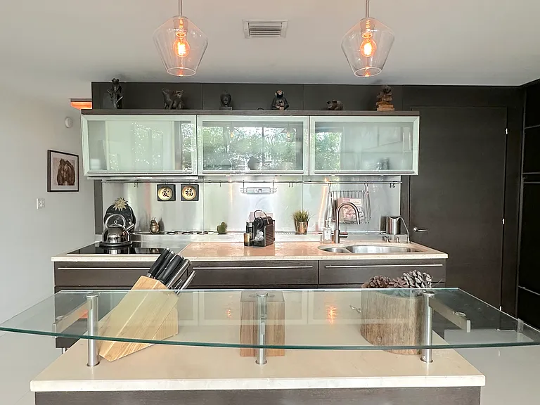 6000 Collins Ave #509 — Photo 3