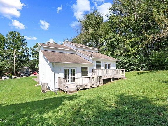 3rd image of 2018 Countryhill Ln
