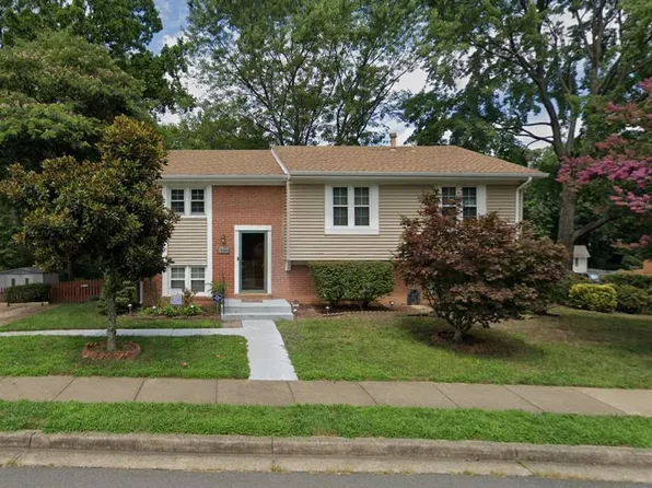 12696 Greenhall Dr, Woodbridge, VA 22192