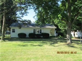 2128 Pleasure View Rd, Aurora, IL 60506