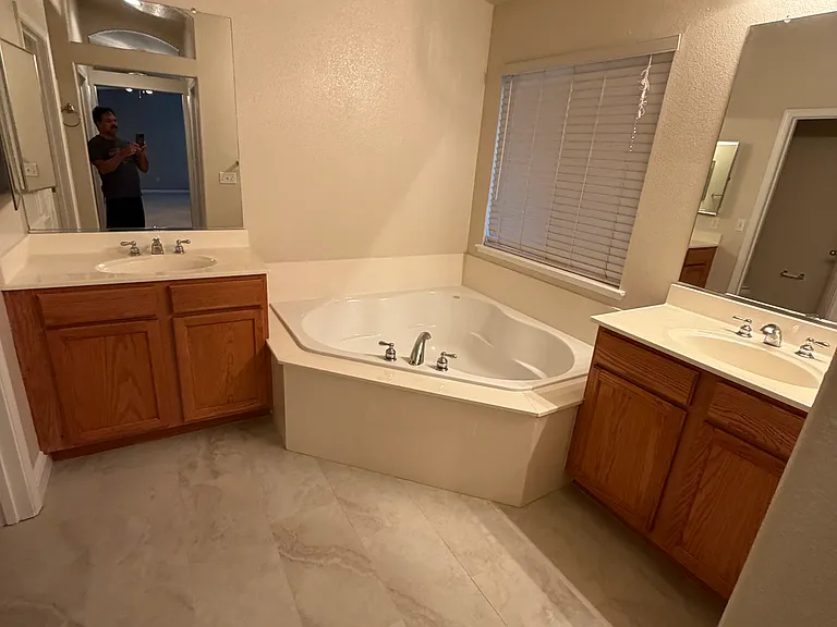 6483 Crestview Cir — Photo 10