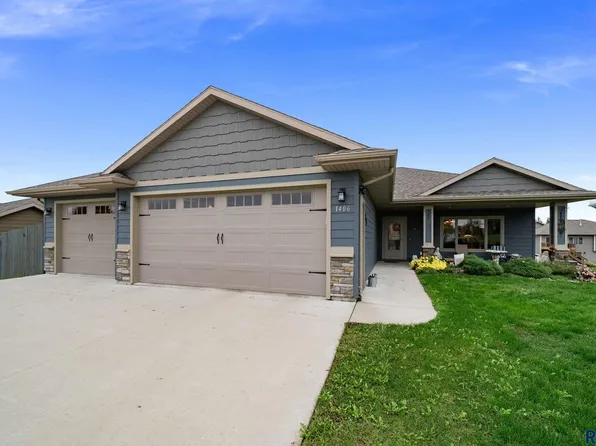 1406 Ripple Creek Rd, Dell Rapids, SD 57022