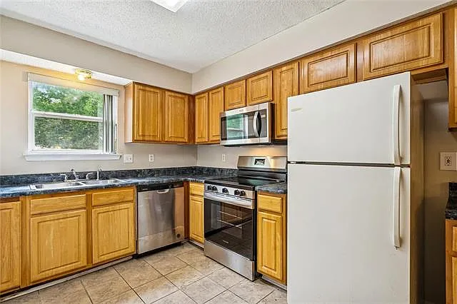 112 Birdie Dr — Photo 4