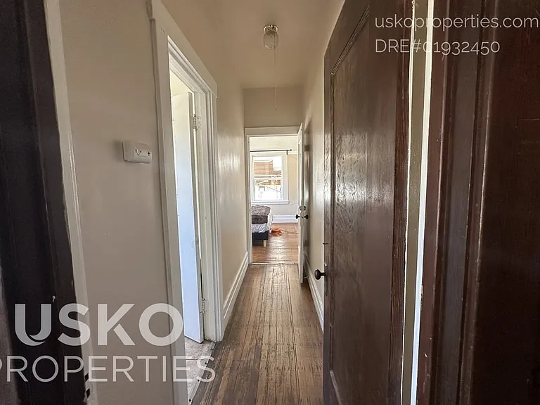 1717 26th St #1 — Photo 7