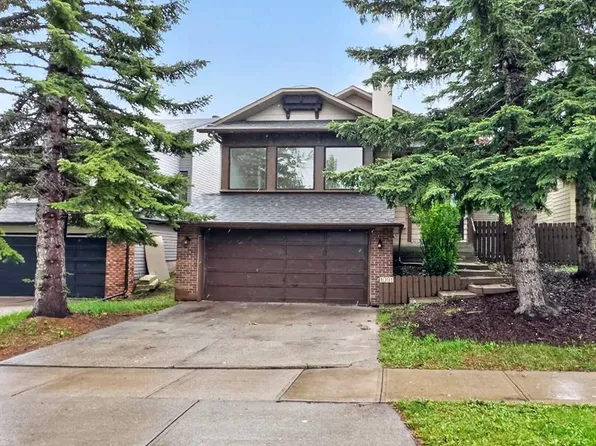 1091 N Berkley Dr NW, Calgary, AB T3K 1S6