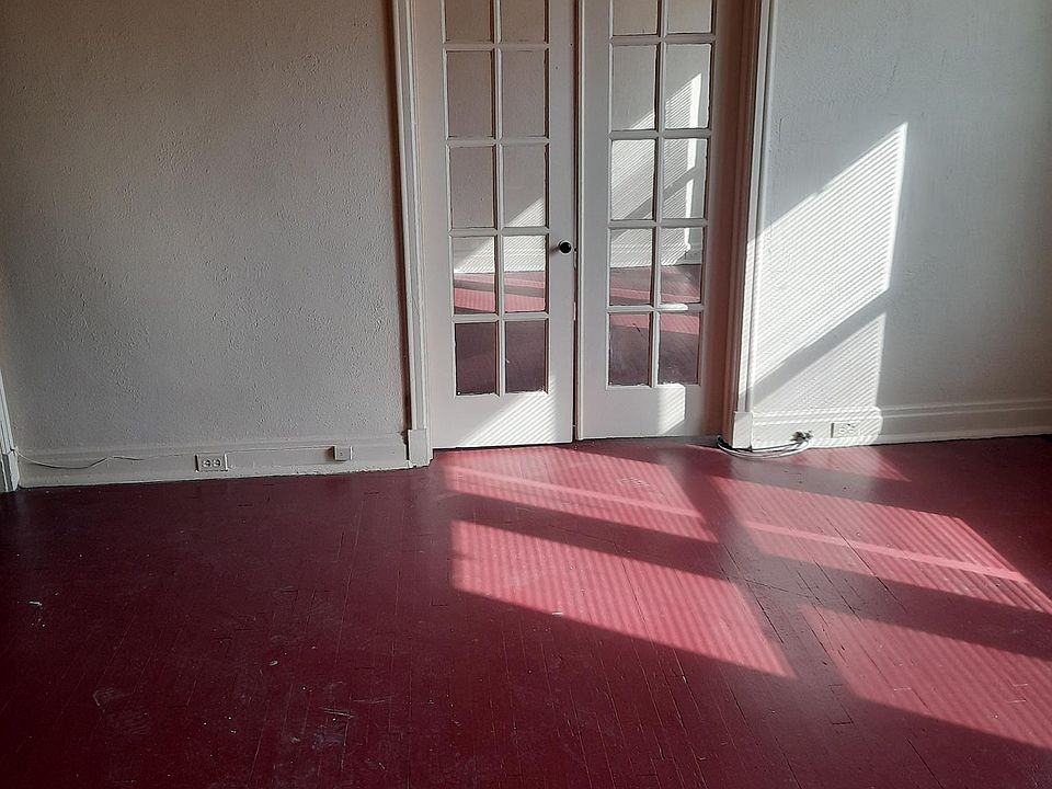 2nd image of 5465 Ashland Ave #2A