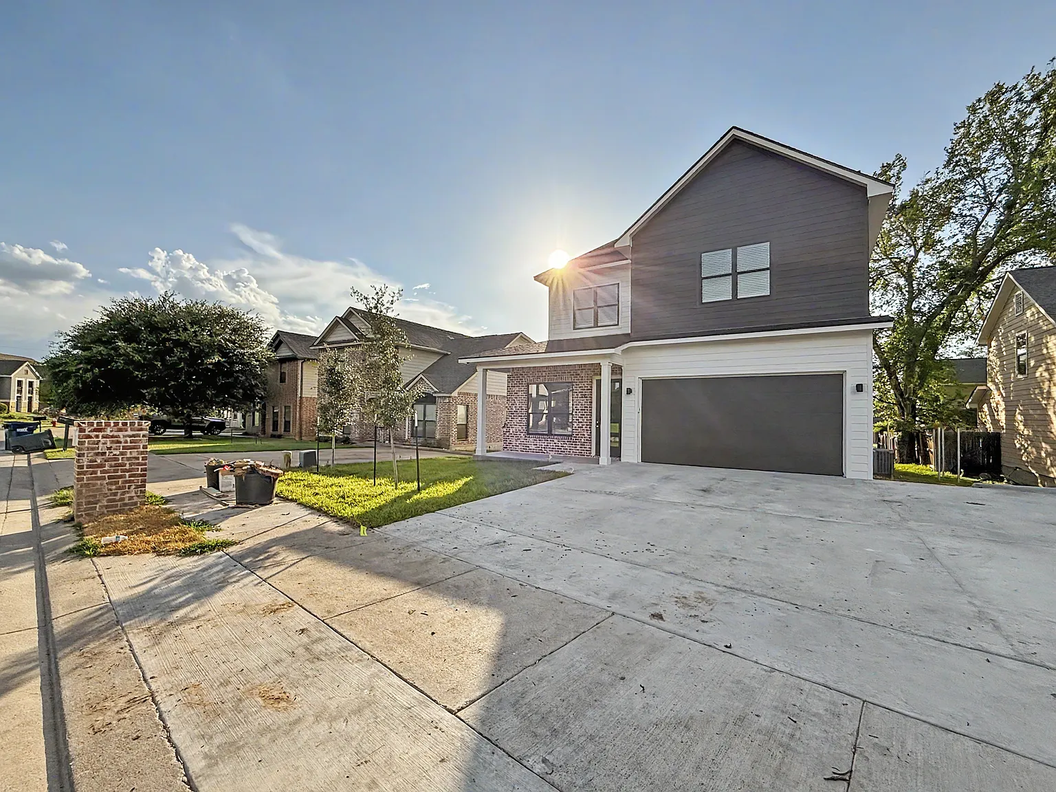 6 bed, 6.5 bath, 2611 sqft, $6,000 — Photo 3