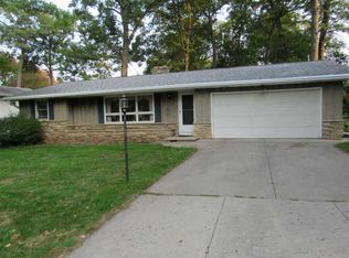 2090 W Point Ter, Green Bay, WI 54304