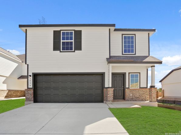 8854 Black Oak Drive, Elmendorf, TX 78112