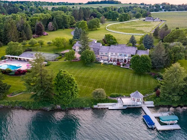 3074 W Lake Rd, Skaneateles, NY 13152