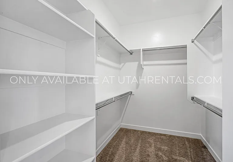 4922 W Northwood Ln — Photo 17