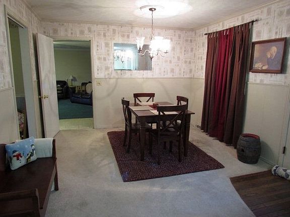 3rd image of 2818 Lakeland Dr