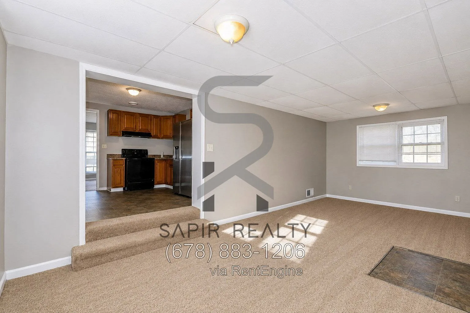 3 bed, 1.5 bath, 1328 sqft, $1,500 — Photo 3