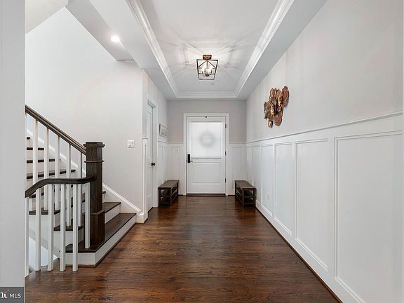 4th image of 6405 Wilmett Rd