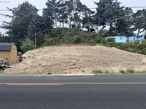 1695947 4th St, Florence, OR 97439