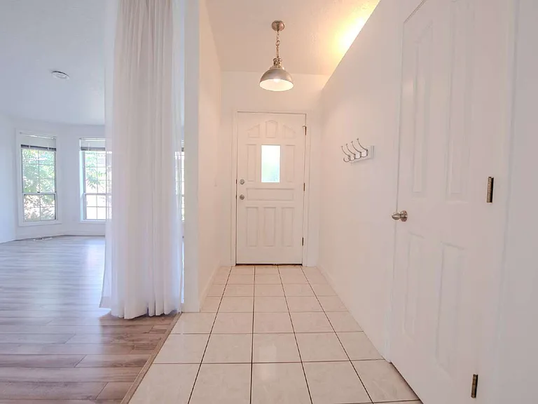 5643 N Citadel Way — Photo 10