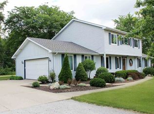 3222 Plantation Trl, Fort Wayne, IN 46818