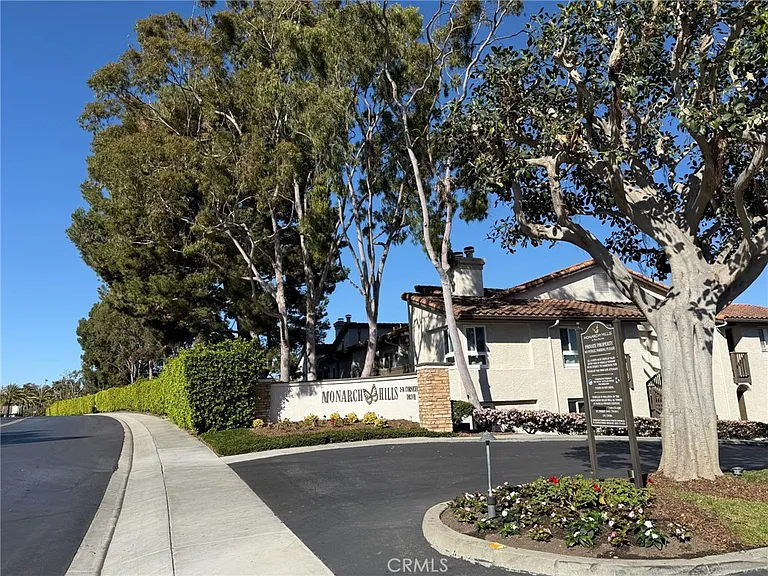 54 Corniche Dr #D — Photo 24