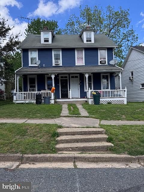 1st image of 833 Ontario St