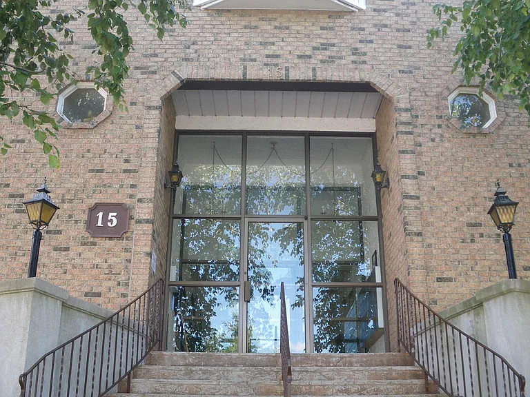 15 Greenwood Dr — Photo 11