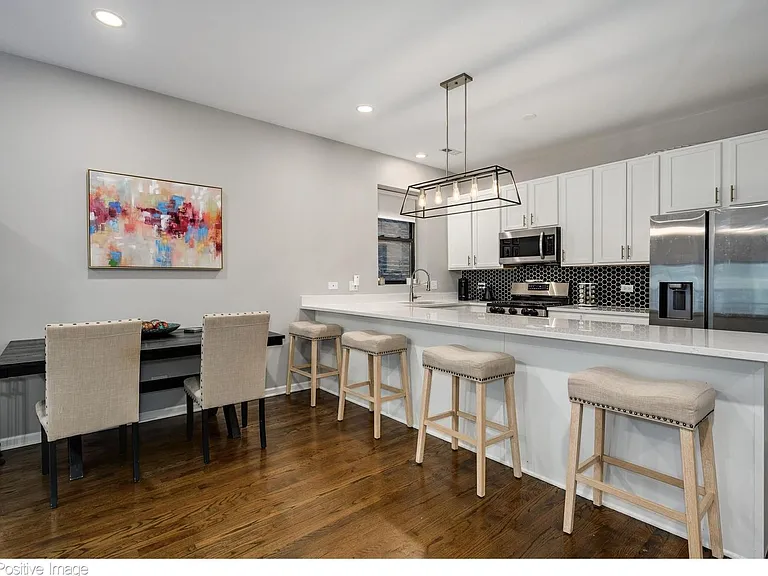 1751 W Division St #2E — Photo 9
