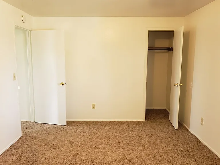 84 Colby Court Ln — Photo 11