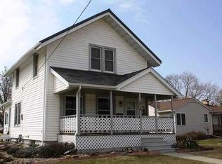 614 7th St, Jesup, IA 50648