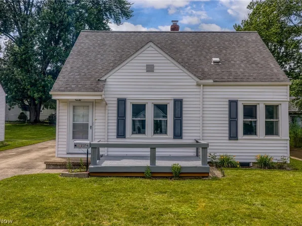 2376 Harding Rd, Cuyahoga Falls, OH 44223