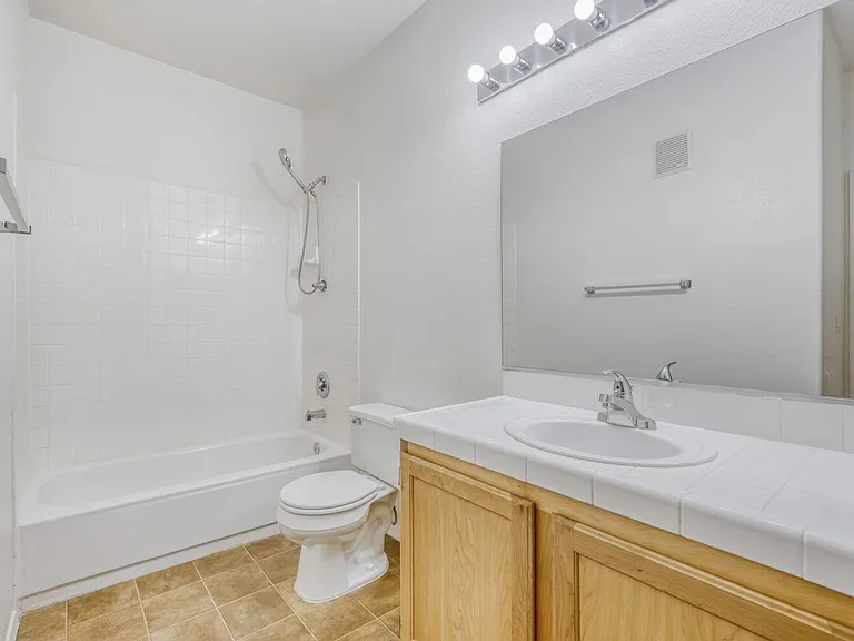 2116 Calville St #102-9 — Photo 9