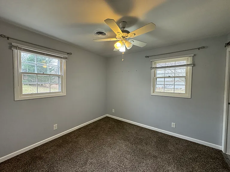 4011 W Englewood Blvd — Photo 13