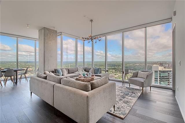 1st image of 301 West Ave #4401