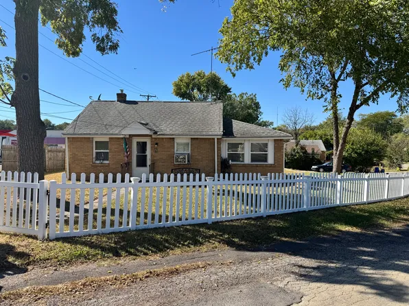 4310 Wilshire Ave, Rockford, IL 61101